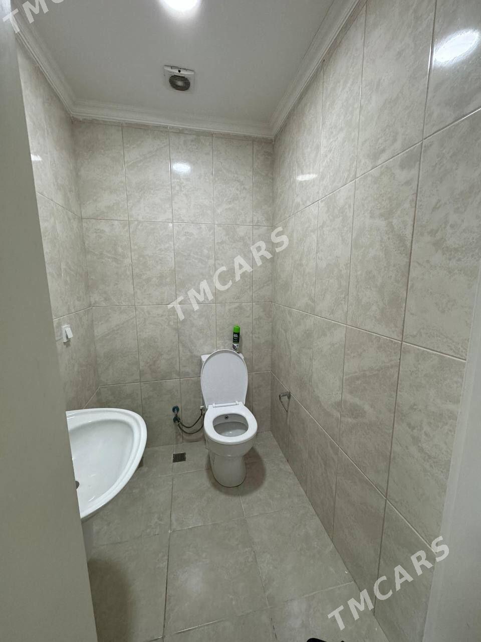 Мир8 2 ком на 4 этаже - Ашхабад - img 1