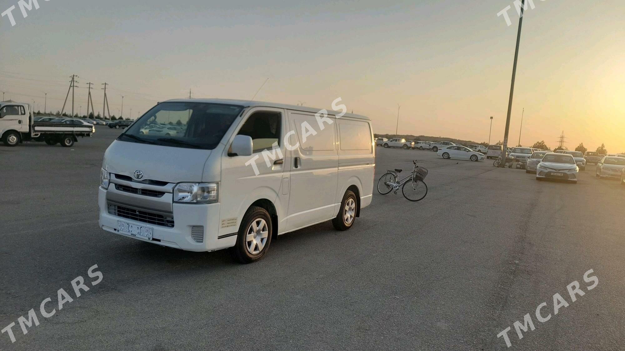 Toyota Hiace 2020 - 405 000 TMT - "Altyn Asyr" Gündogar bazary (Jygyllyk) - img 4