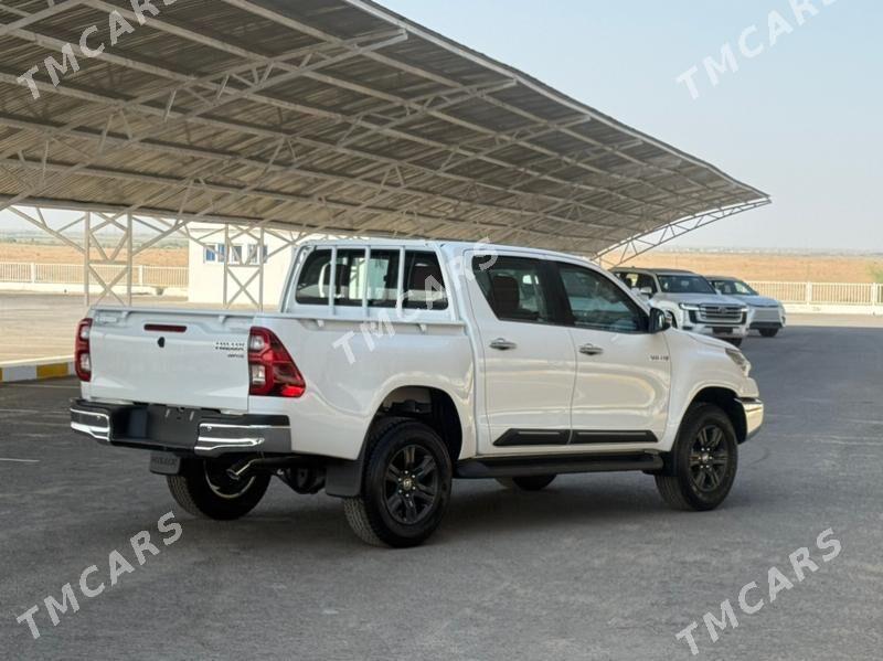 Toyota Hilux 2025 - 715 000 TMT - Ашхабад - img 4