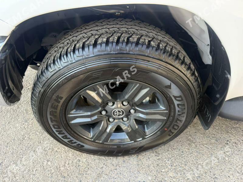 Toyota Hilux 2025 - 715 000 TMT - Ашхабад - img 6
