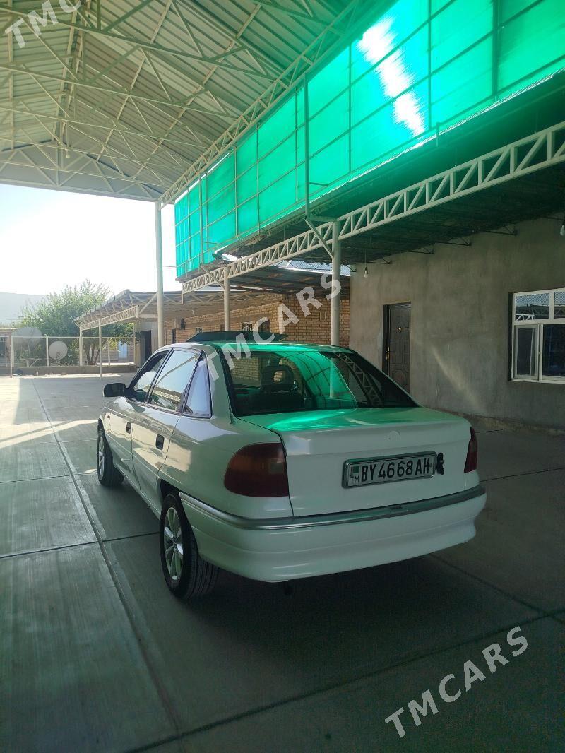 Opel Astra 1993 - 48 000 TMT - Bäherden - img 2