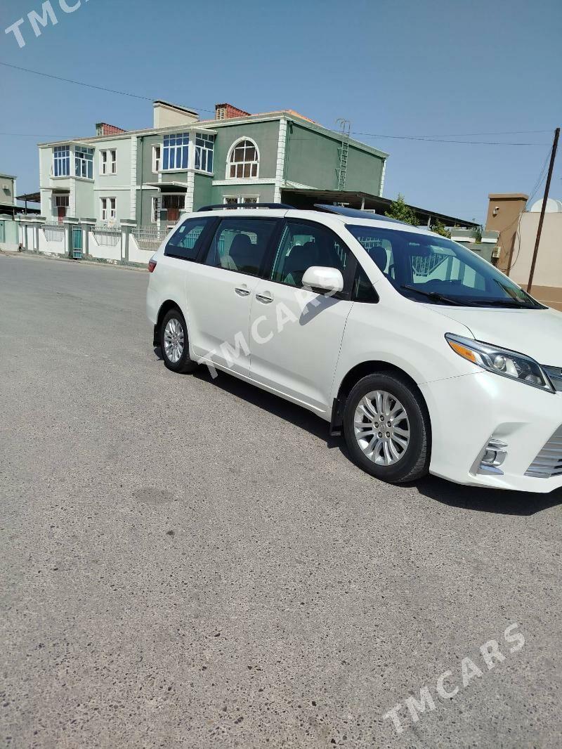 Toyota Sienna 2017 - 400 000 TMT - Туркменабат - img 4