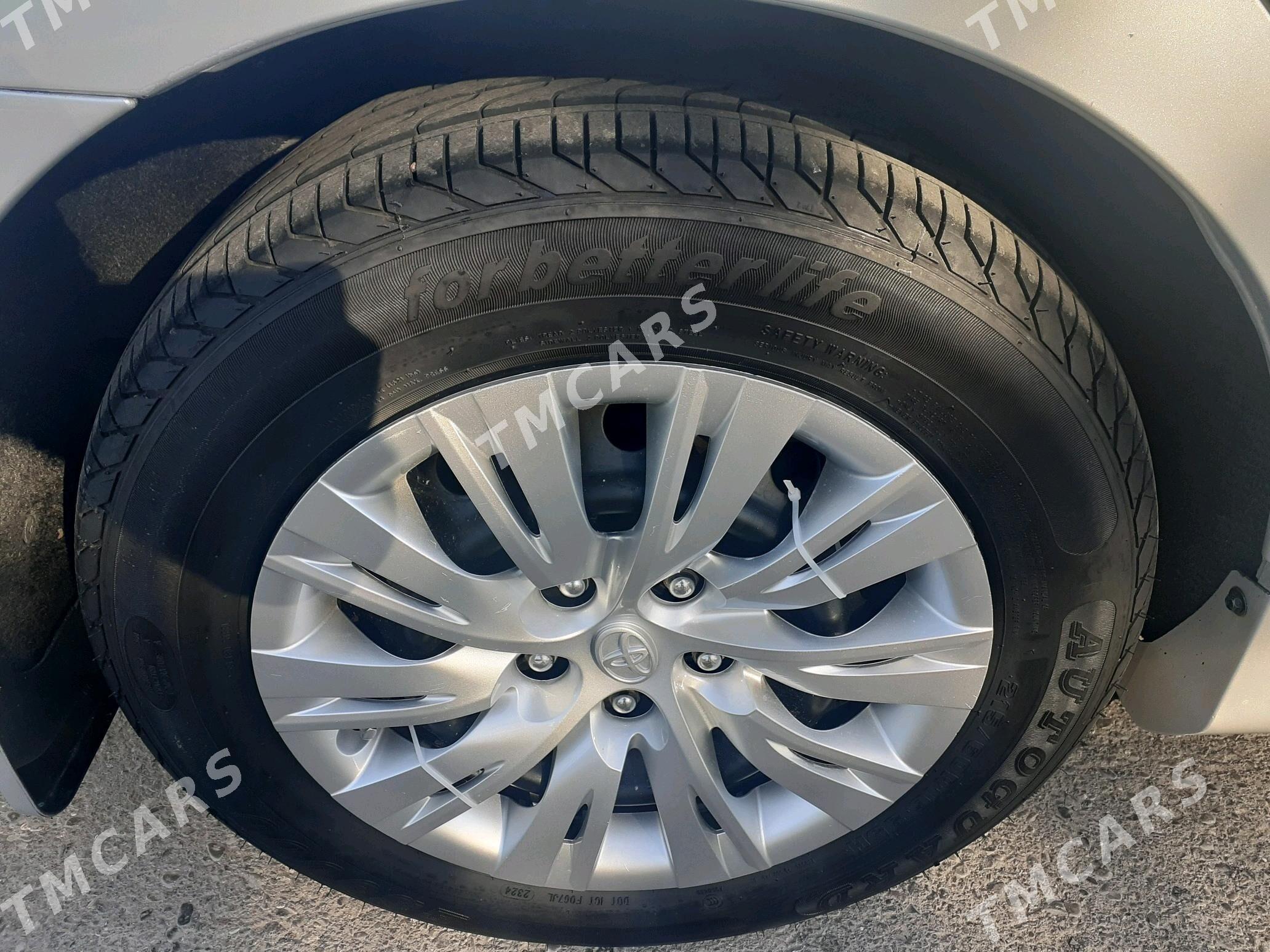 Toyota Camry 2012 - 220 000 TMT - Дашогуз - img 9