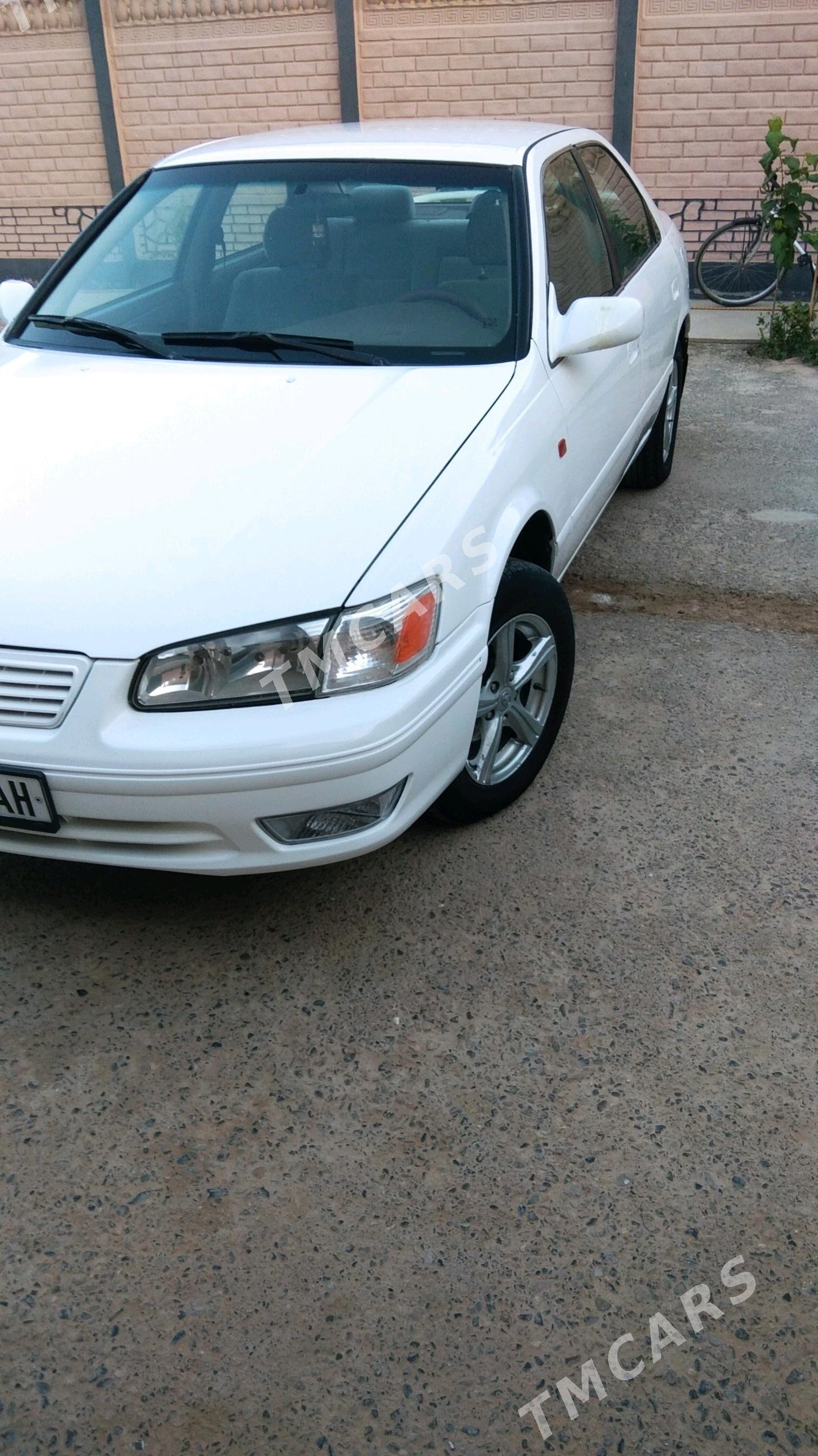 Toyota Camry 2001 - 113 000 TMT - Теджен - img 4