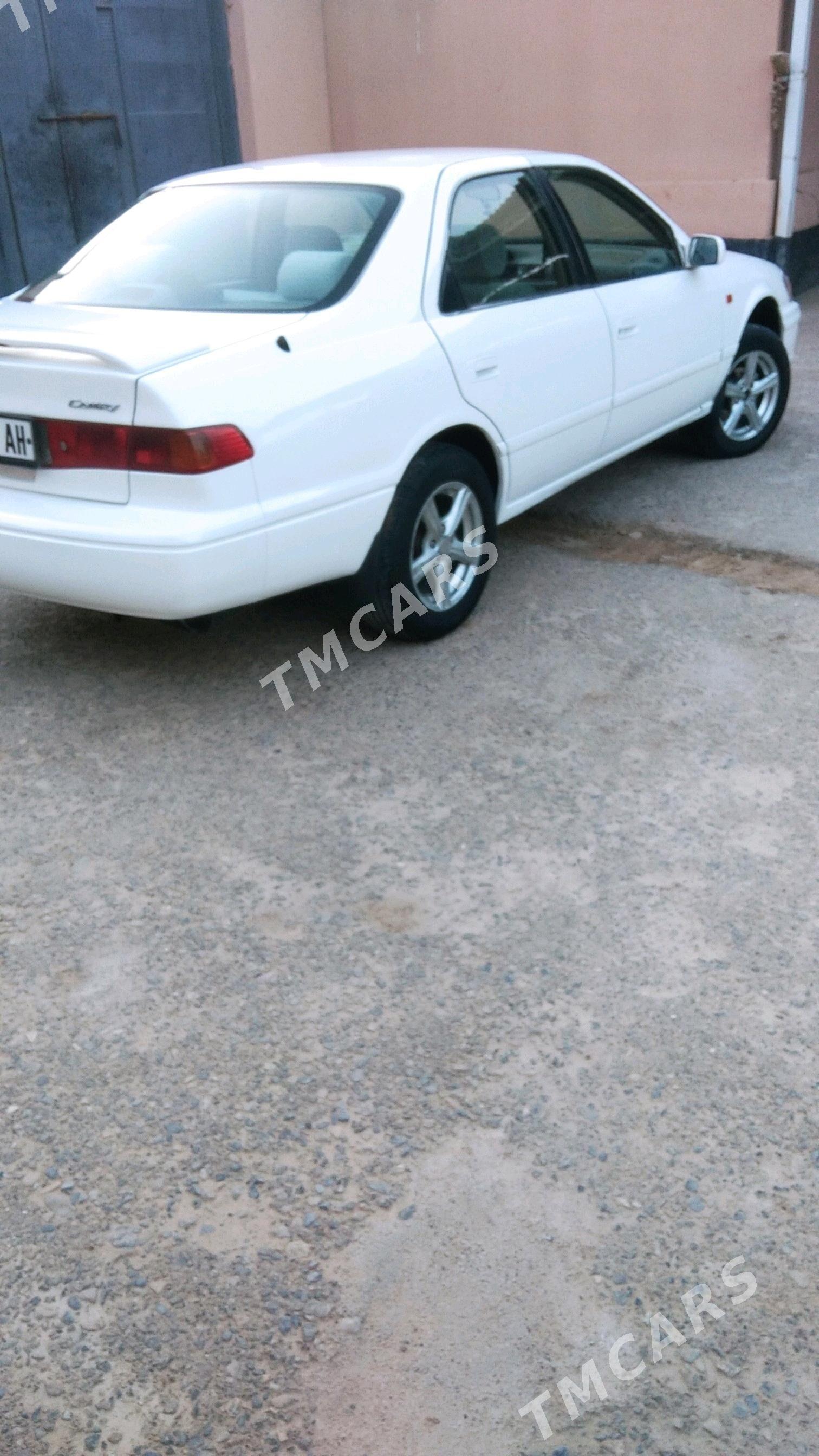 Toyota Camry 2001 - 113 000 TMT - Теджен - img 2
