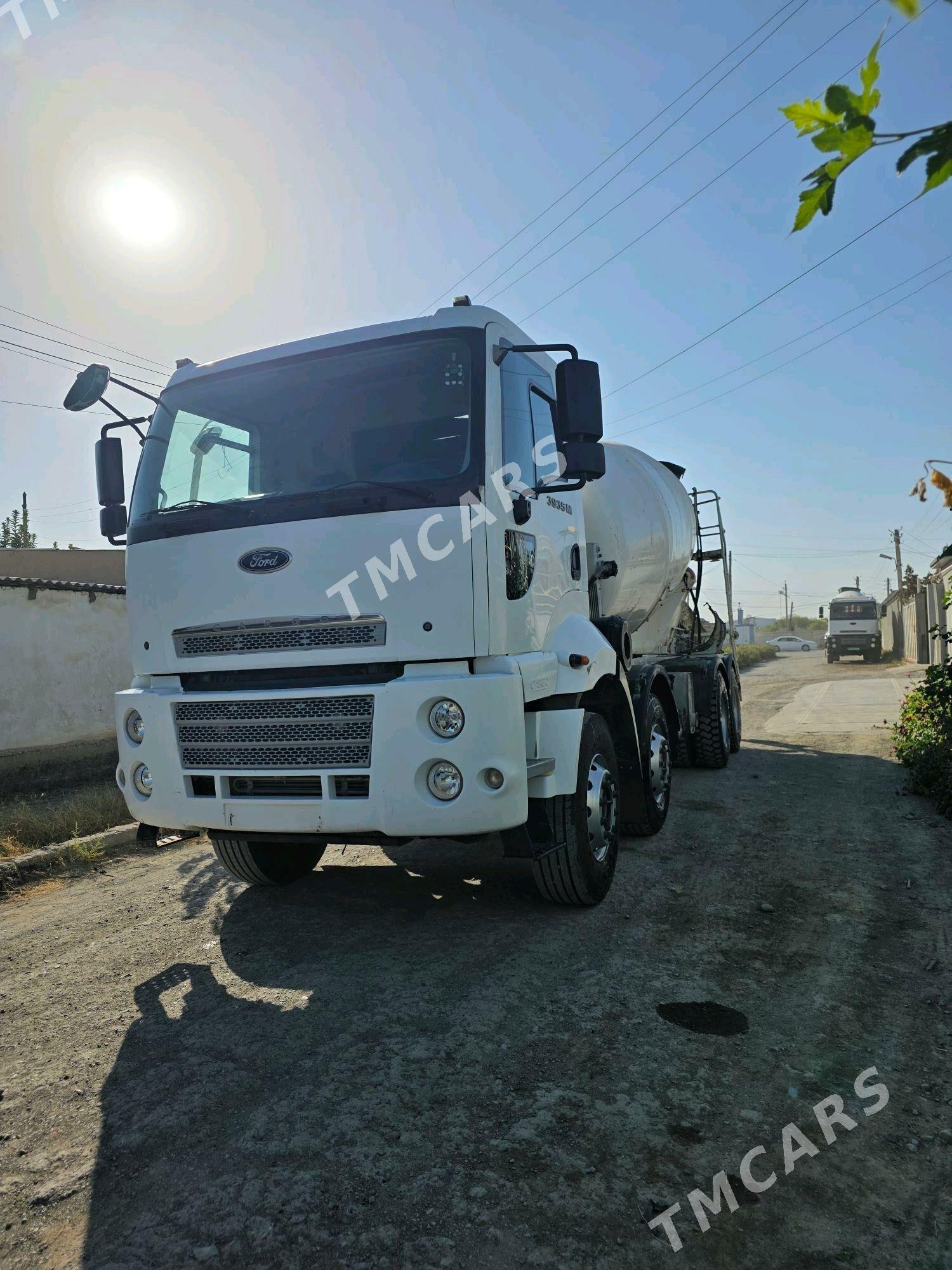 Ford Cargo 3535D 2015 - 700 000 TMT - Bäherden - img 1