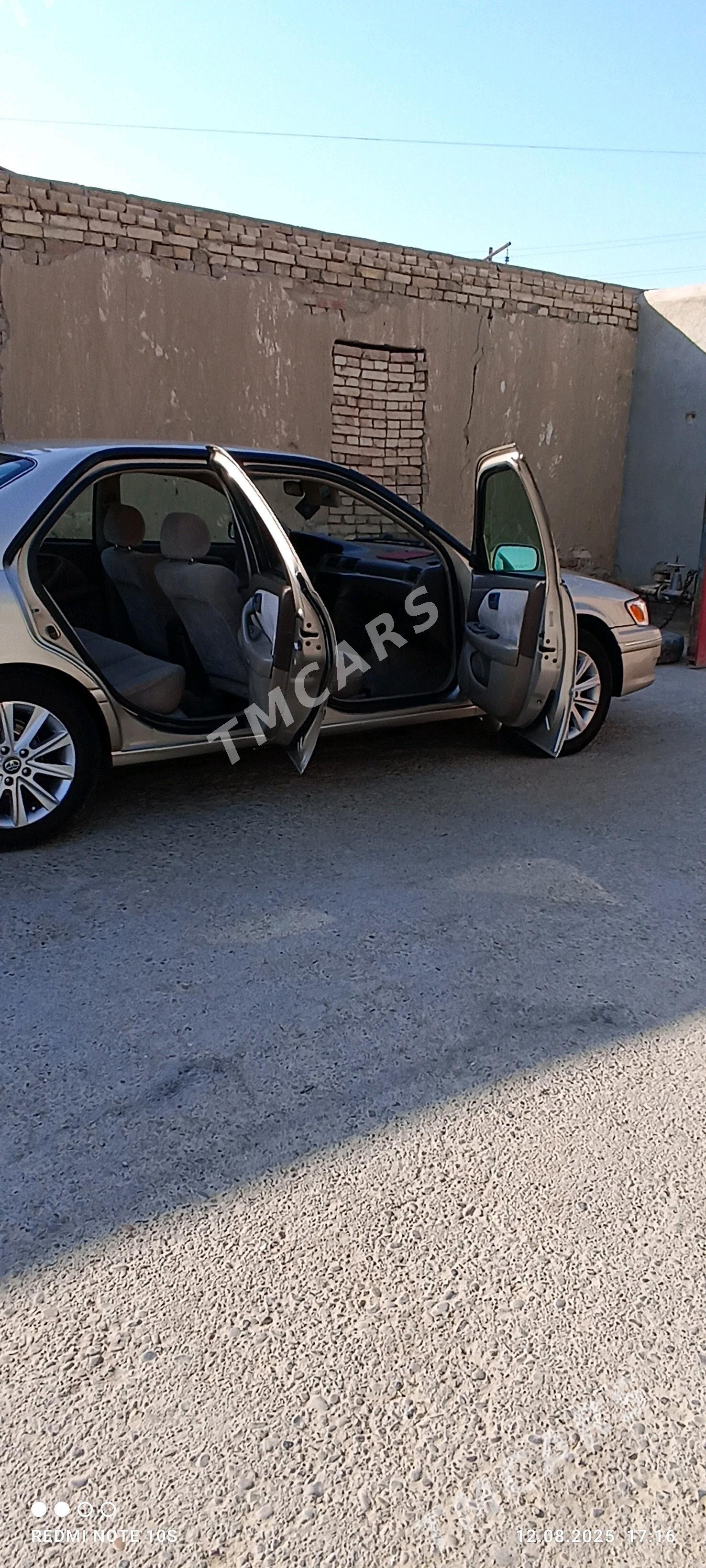 Toyota Camry 1998 - 118 000 TMT - Мары - img 3