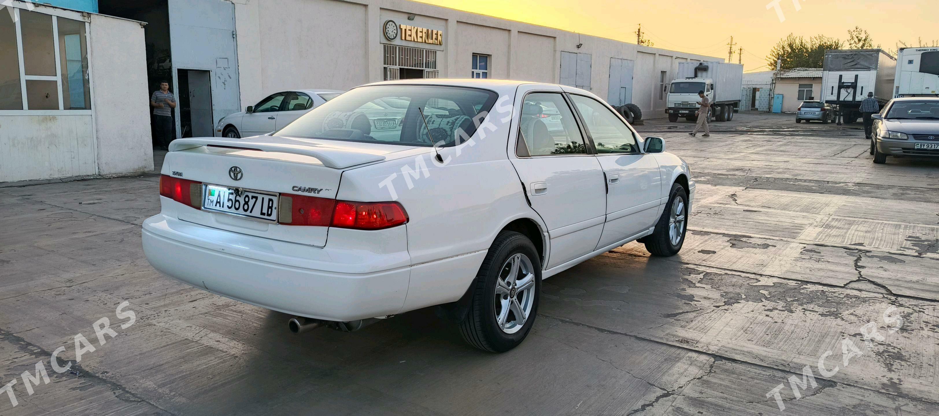 Toyota Camry 2000 - 120 000 TMT - Сакар - img 5