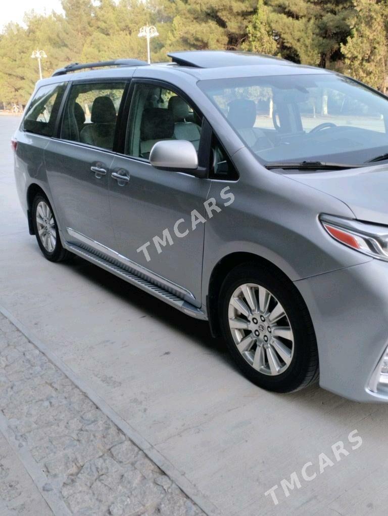 Toyota Sienna 2016 - 372 000 TMT - Гёкдепе - img 4