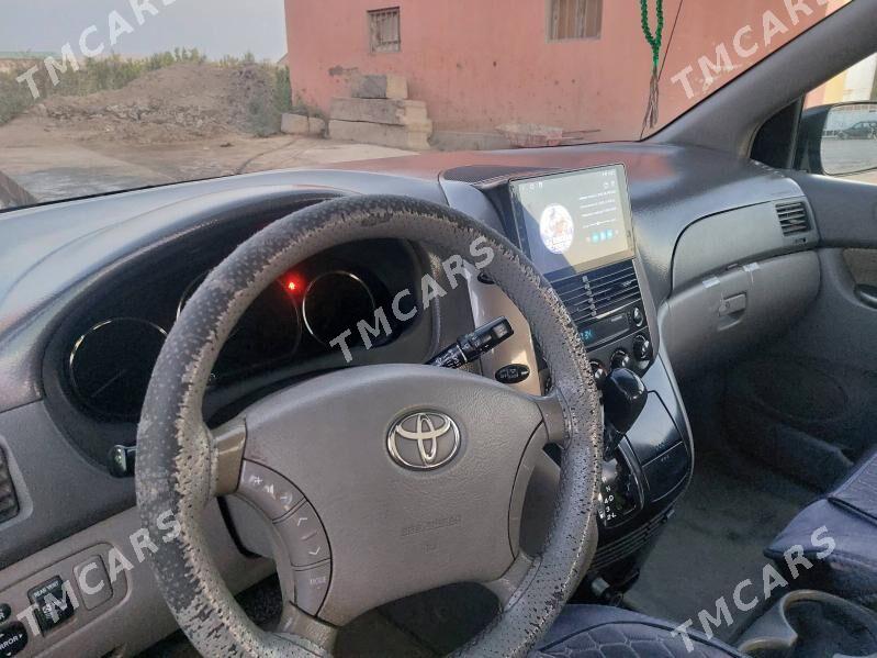 Toyota Sienna 2009 - 270 000 TMT - Дашогуз - img 4