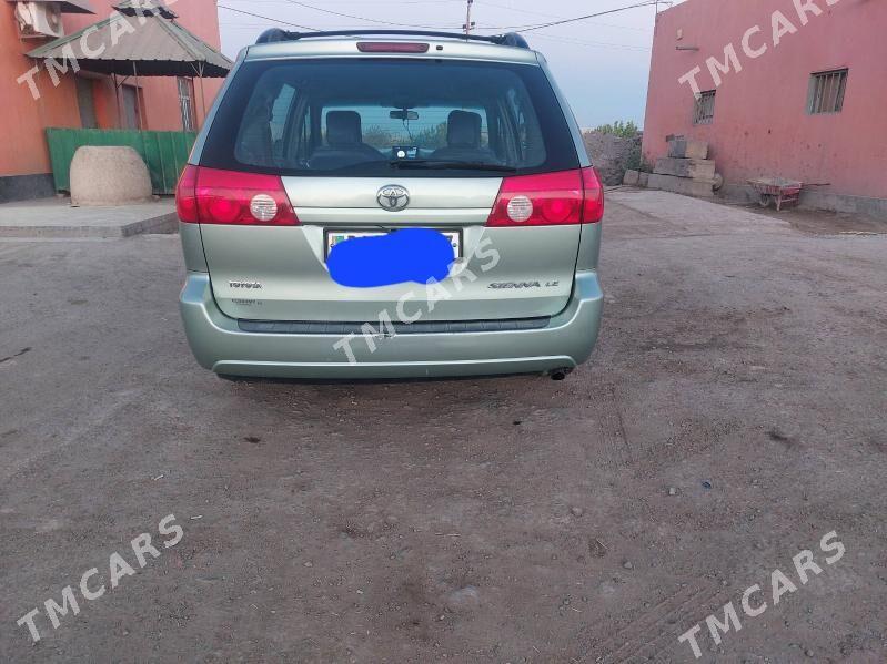 Toyota Sienna 2009 - 270 000 TMT - Дашогуз - img 5