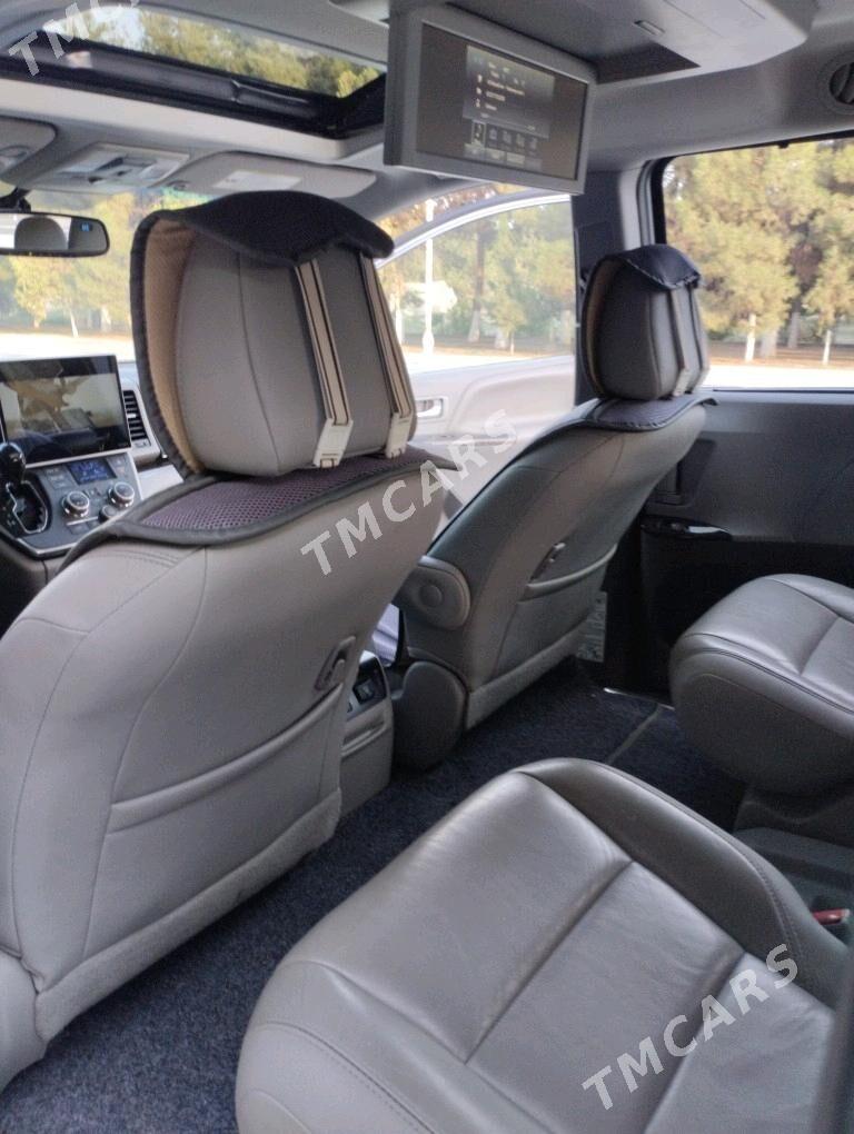 Toyota Sienna 2016 - 372 000 TMT - Гёкдепе - img 9