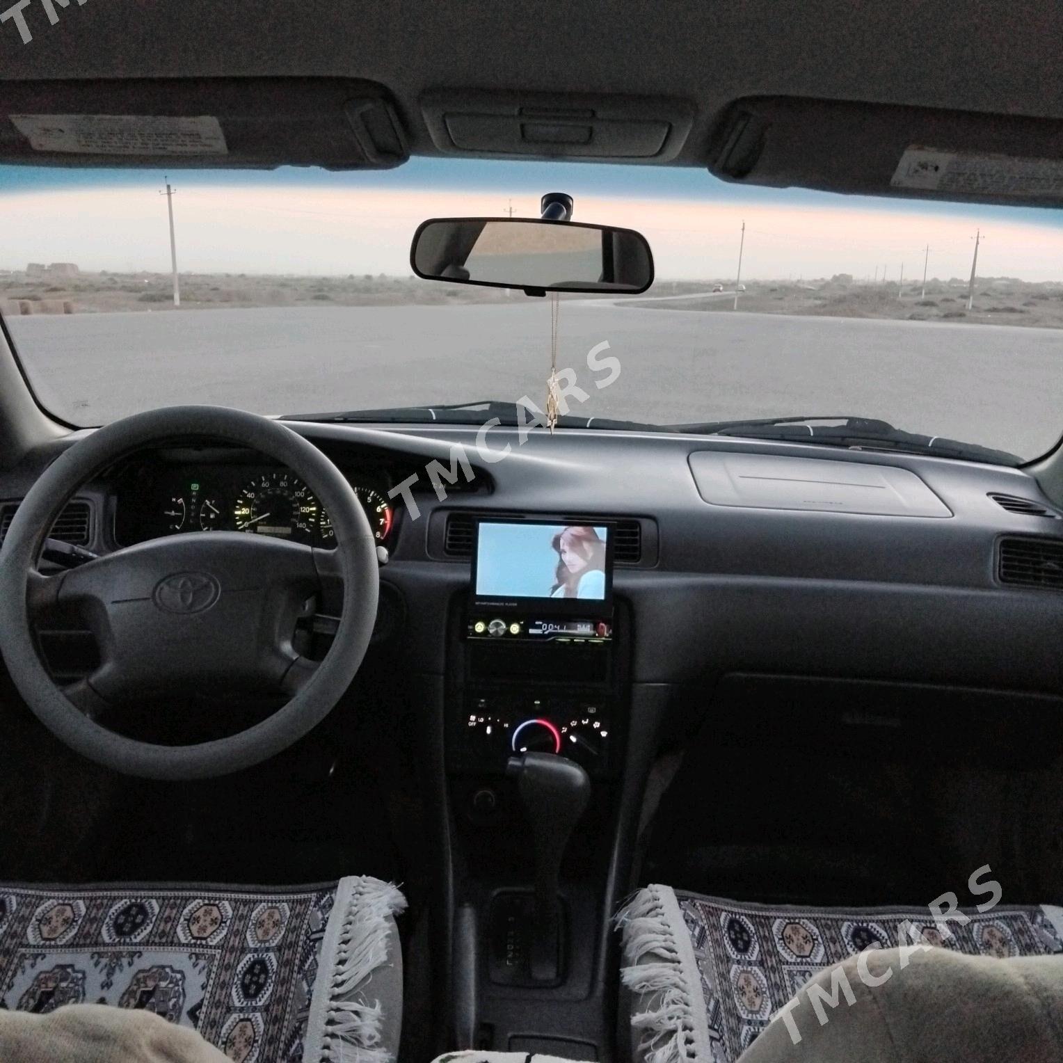 Toyota Camry 2001 - 160 000 TMT - Baýramaly - img 7