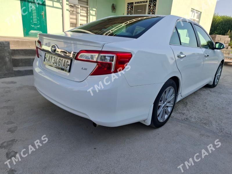 Toyota Camry 2012 - 205 000 TMT - Гёкдже - img 2