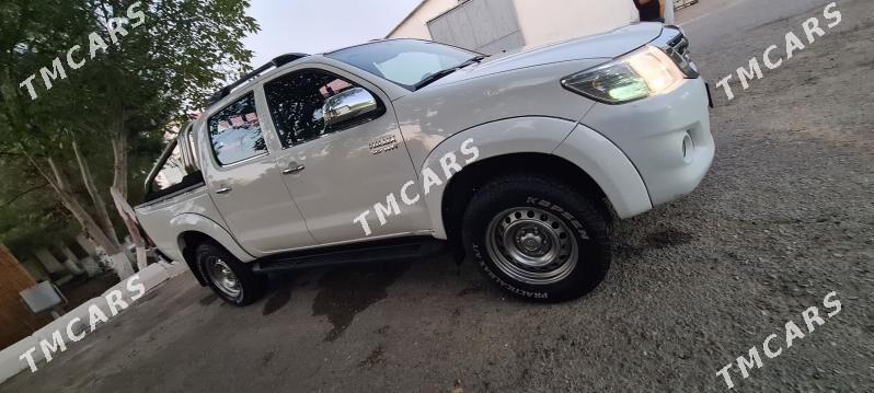 Toyota Hilux 2012 - 370 000 TMT - Анев - img 6
