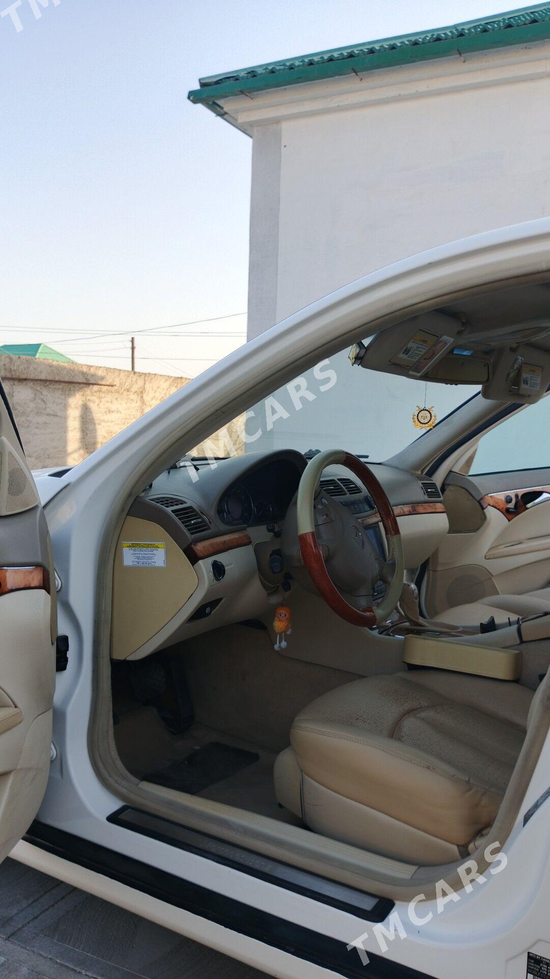 Mercedes-Benz E320 2004 - 130 000 TMT - Балканабат - img 3