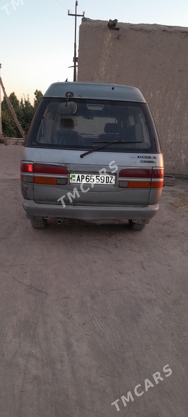 Toyota Town Ace 1992 - 20 000 TMT - Кёнеургенч - img 5