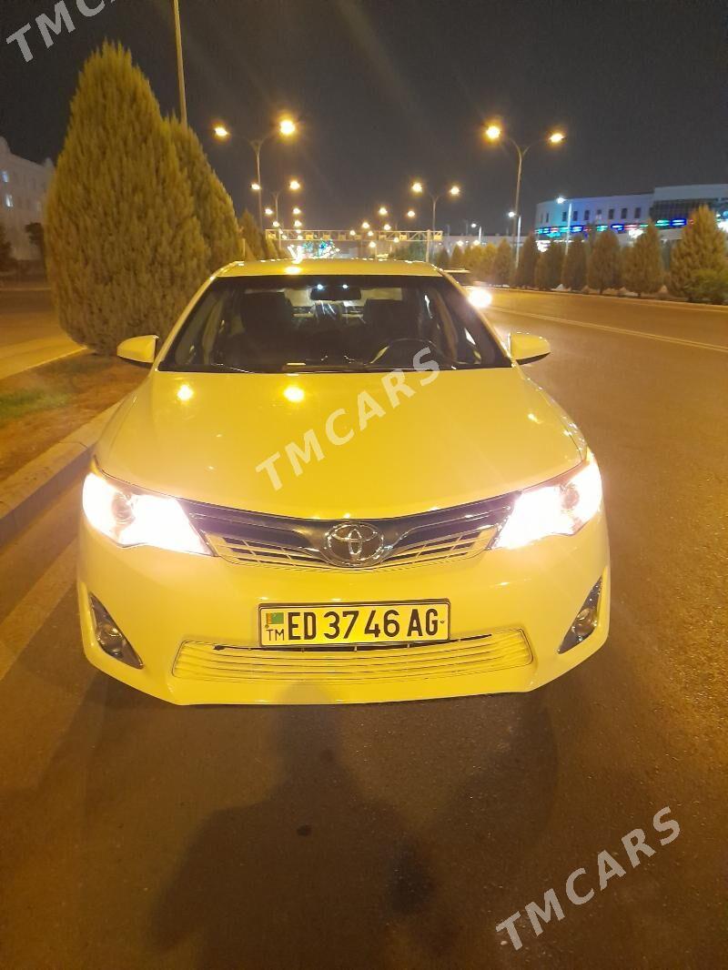 Toyota Camry 2012 - 200 000 TMT - Гёкдже - img 1