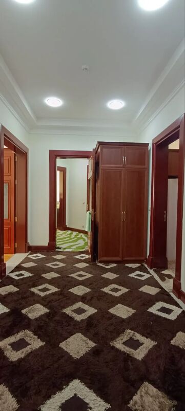 КНИГА «РУХНАМА» - Aşgabat - img 1