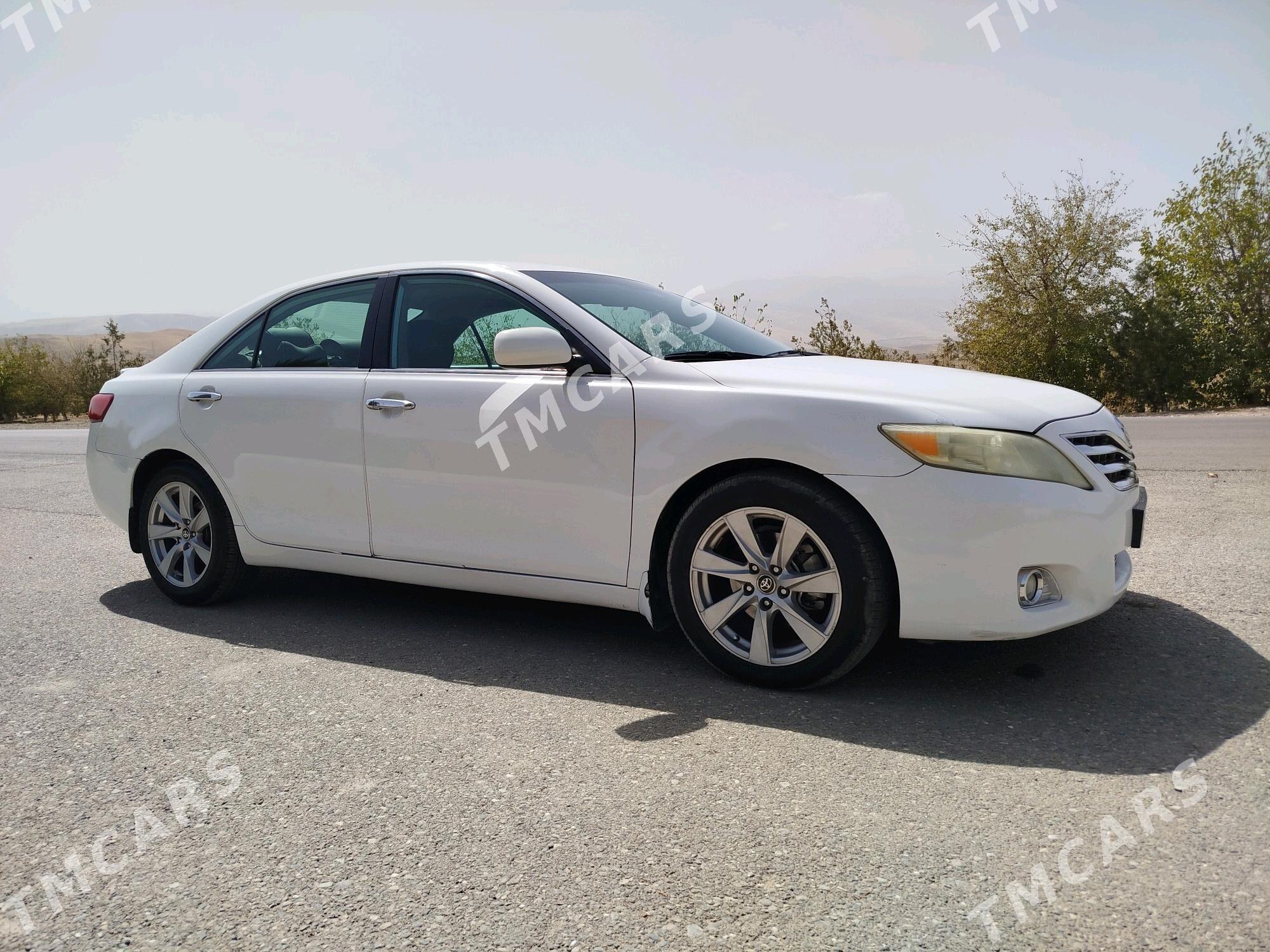 Toyota Camry 2010 - 176 000 TMT - Багир - img 3