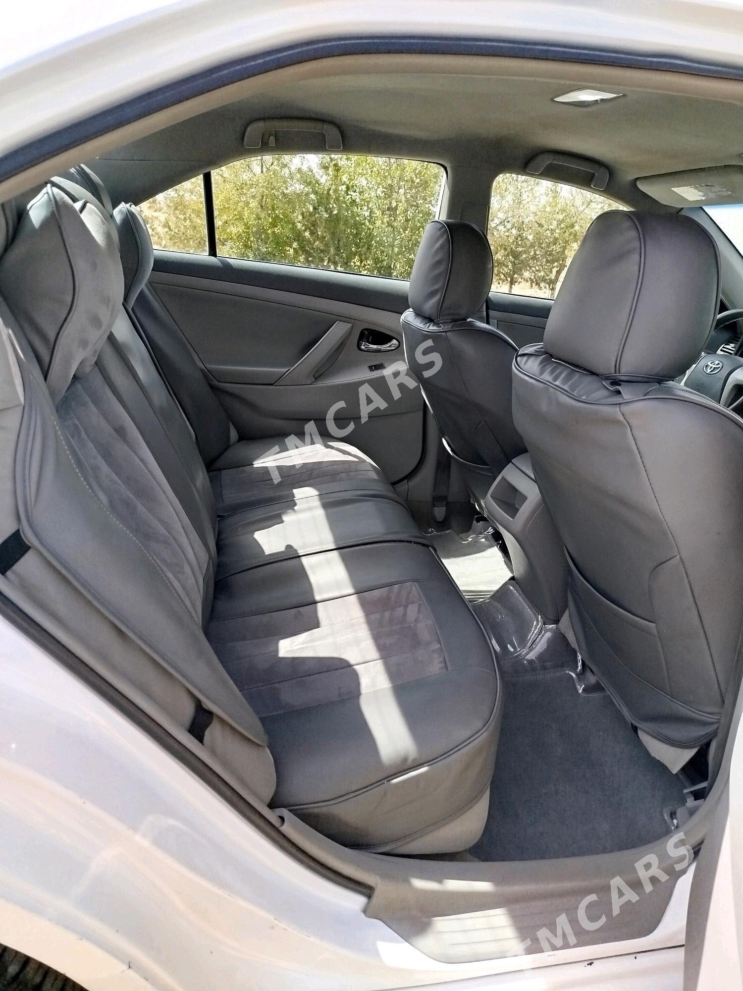 Toyota Camry 2010 - 176 000 TMT - Багир - img 5