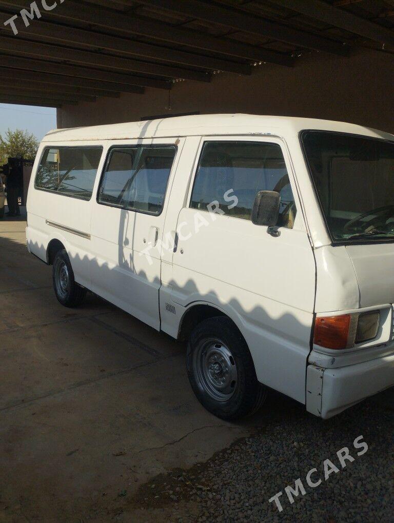 Toyota Hiace 1992 - 36 000 TMT - Mary - img 1
