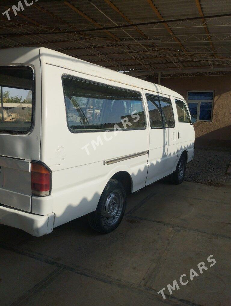 Toyota Hiace 1992 - 36 000 TMT - Mary - img 2