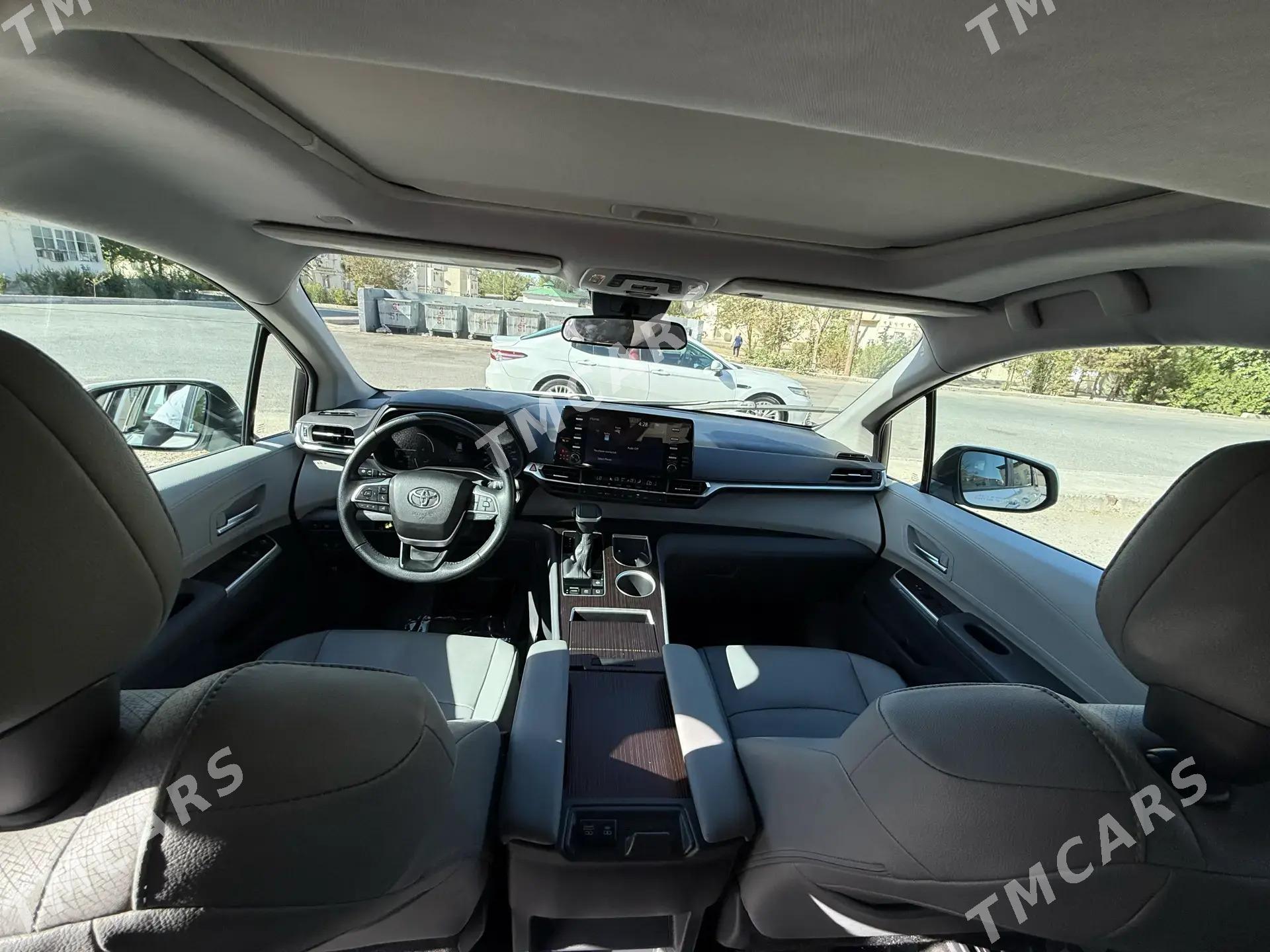 Toyota Sienna 2021 - 525 000 TMT - Балканабат - img 4