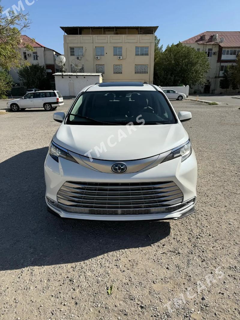 Toyota Sienna 2021 - 525 000 TMT - Балканабат - img 5