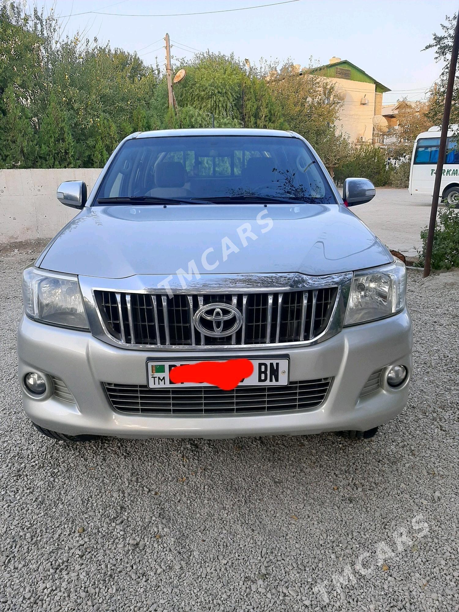 Toyota Hilux 2015 - 450 000 TMT - Balkanabat - img 1