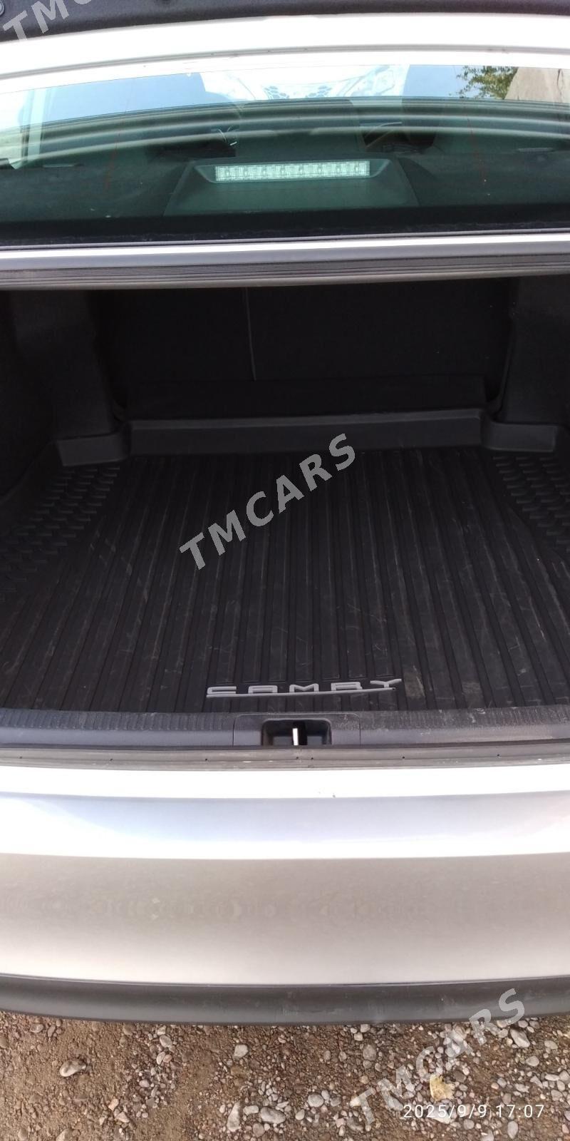 Toyota Camry 2022 - 375 000 TMT - Мары - img 1