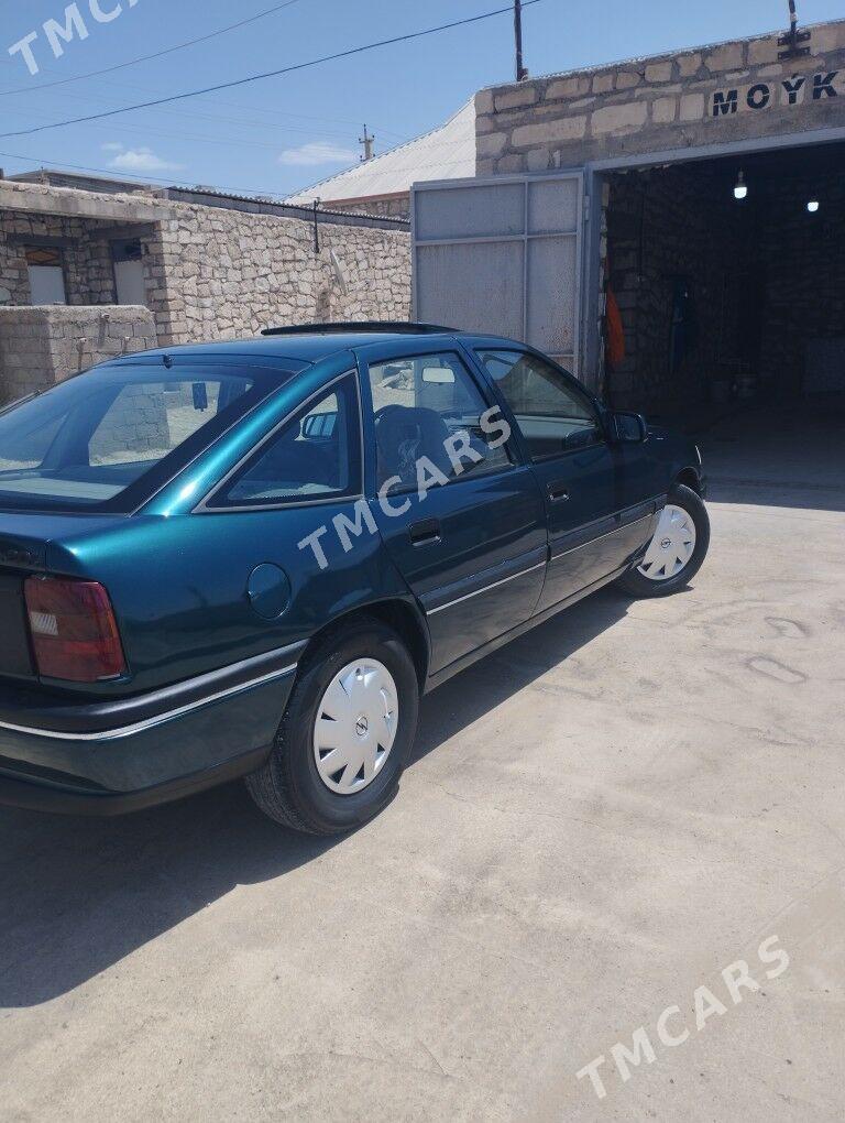 Opel Vectra 1995 - 33 000 TMT - Jebel - img 1
