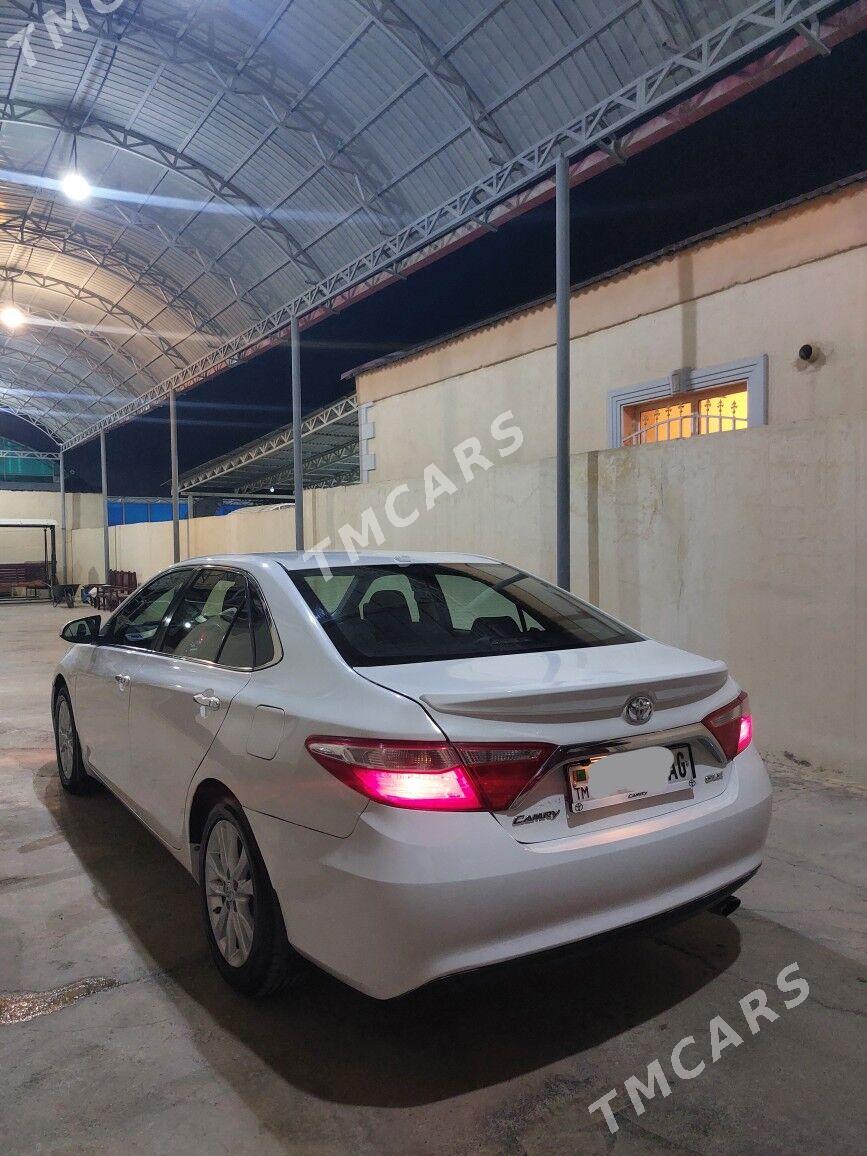 Toyota Camry 2016 - 210 000 TMT - Büzmeýin - img 2