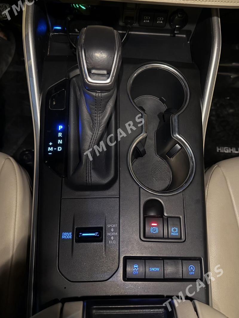 Toyota Highlander 2021 - 570 000 TMT - Aşgabat - img 8