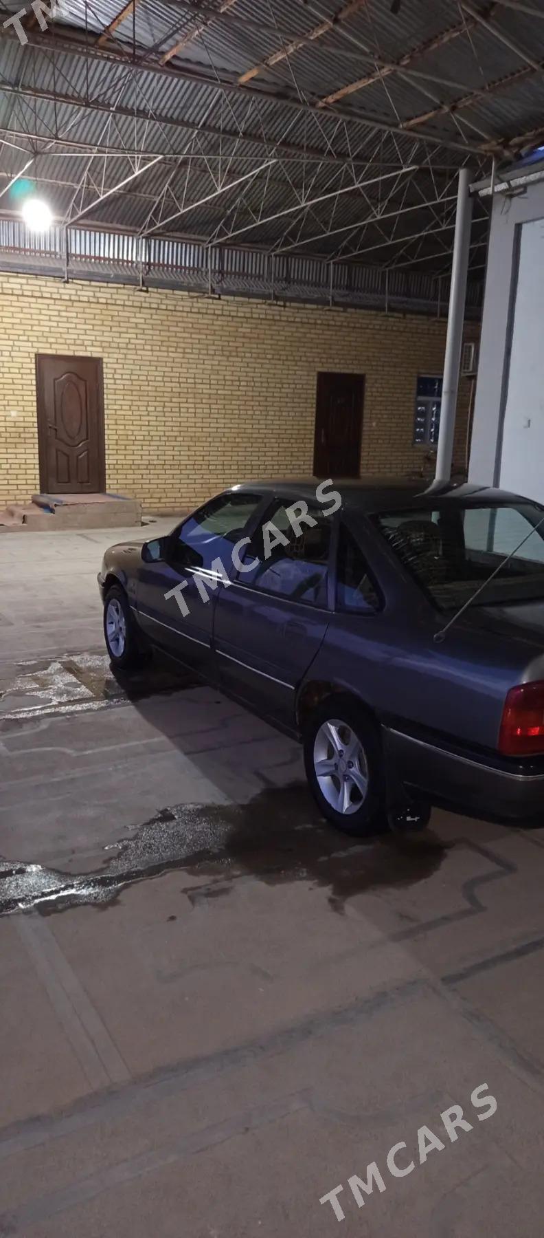 Opel Vectra 1989 - 30 000 TMT - Мургап - img 4