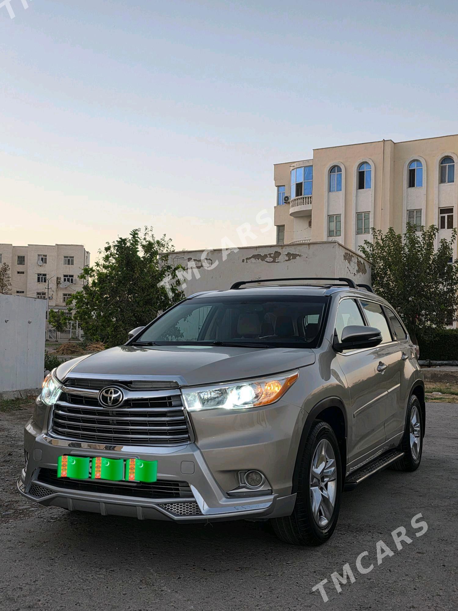 Toyota Highlander 2015 - 400 000 TMT - Çärjew - img 6