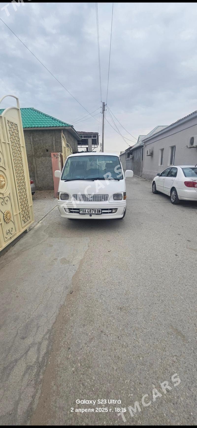 Toyota Hiace 1999 - 100 000 TMT - Balkanabat - img 3