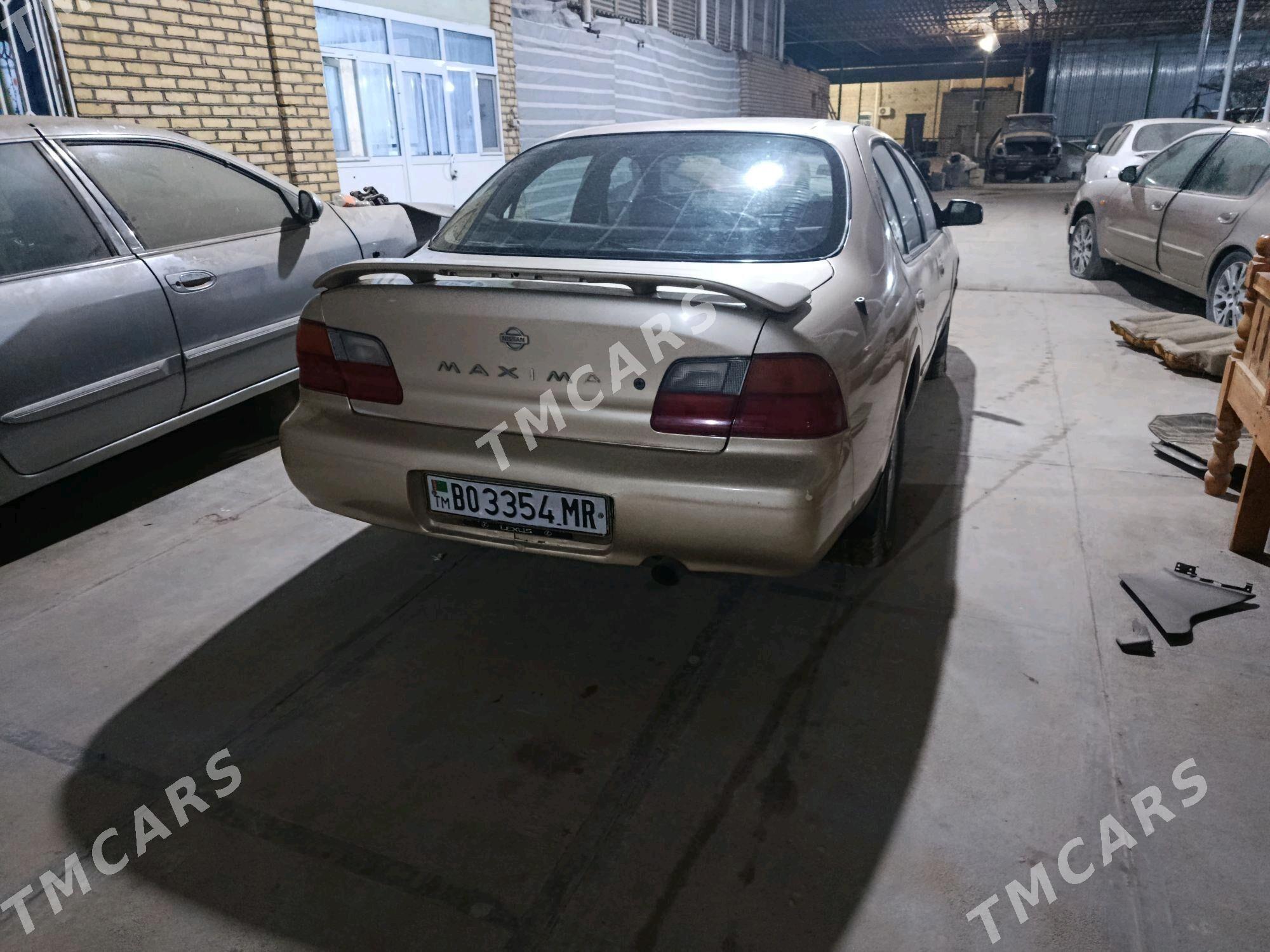 Nissan Maxima 1995 - 50 000 TMT - Мары - img 4