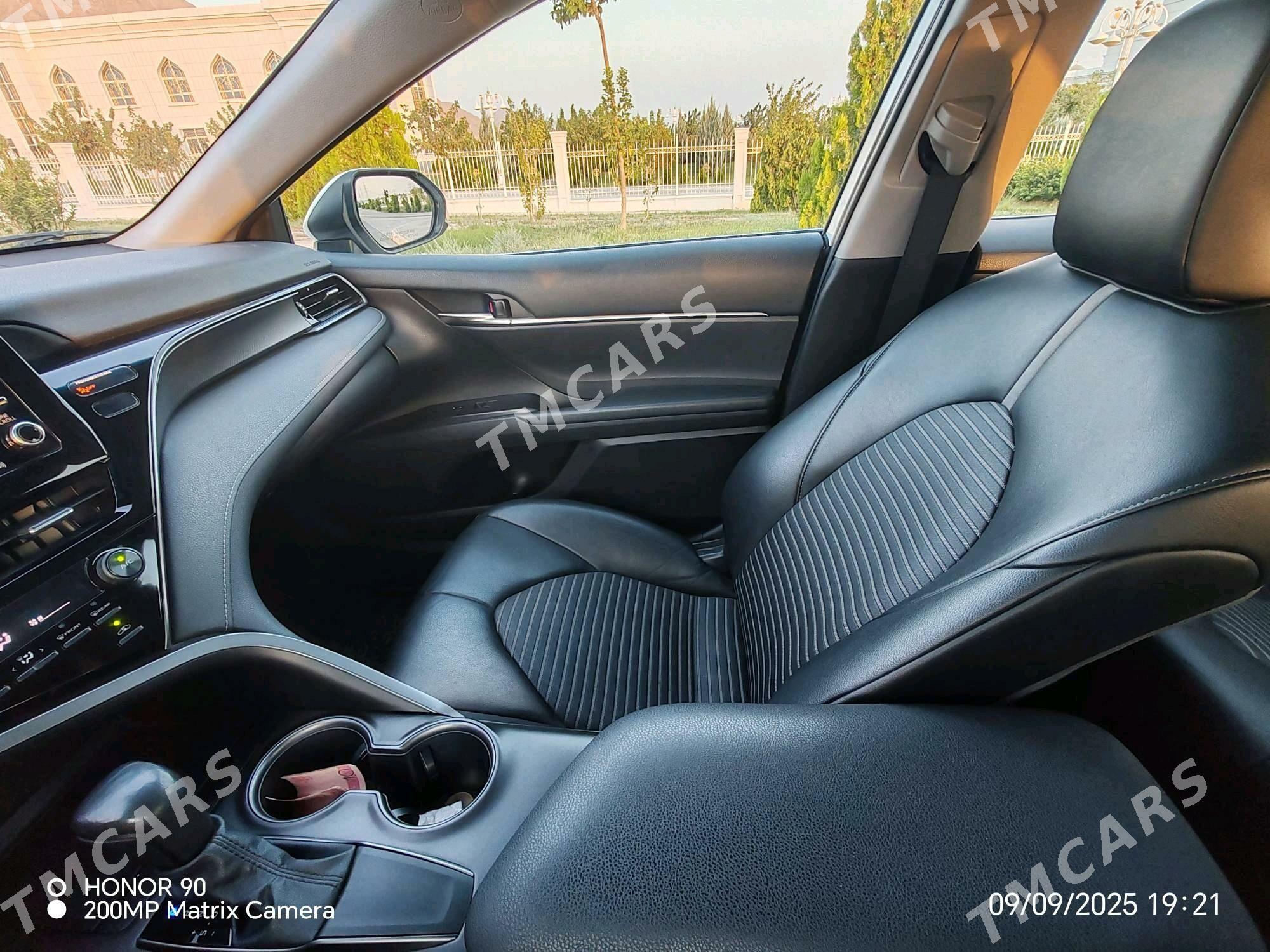 Toyota Camry 2021 - 325 000 TMT - Balkanabat - img 6