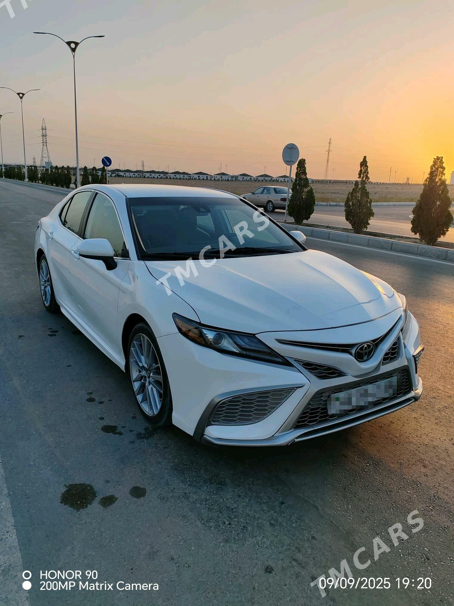 Toyota Camry 2021 - 325 000 TMT - Balkanabat - img 4