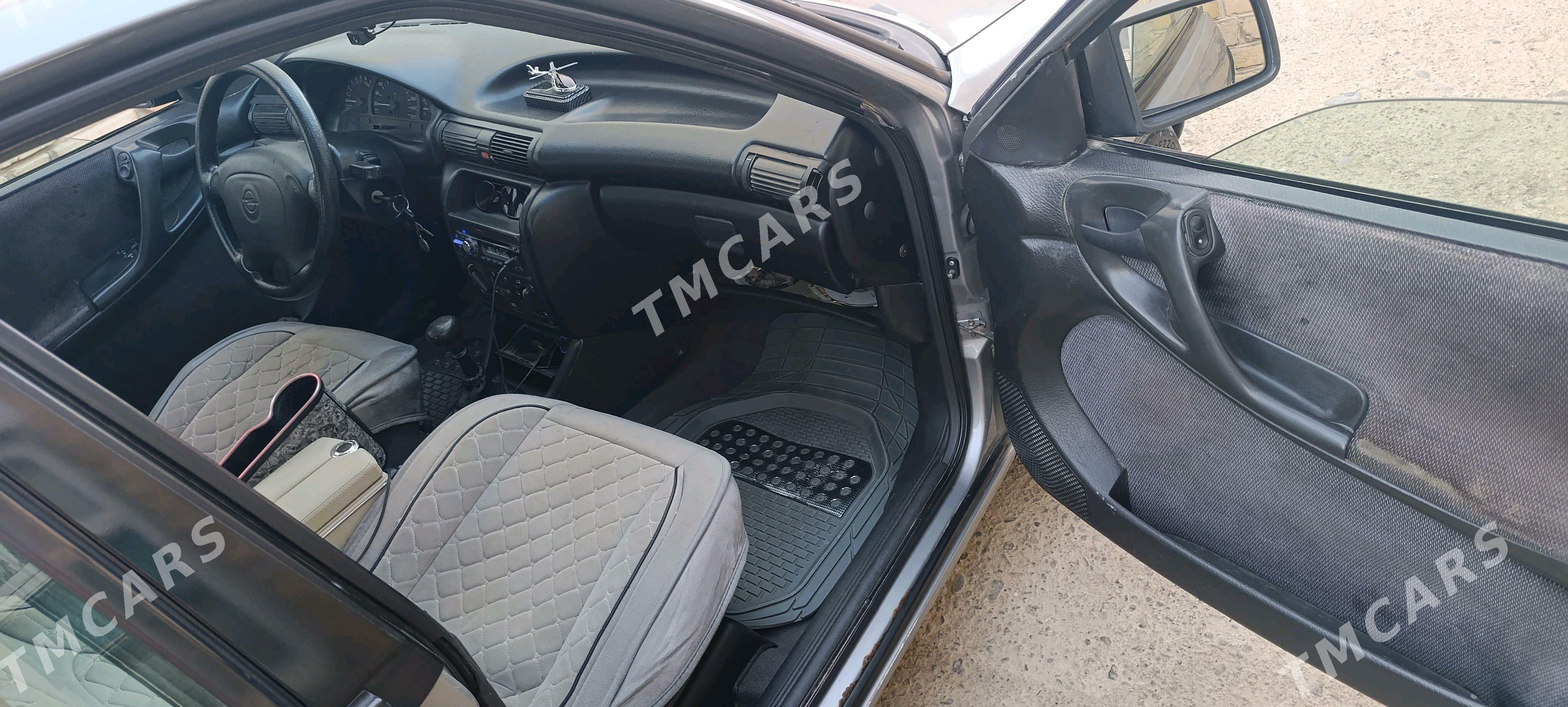 Opel Astra 1994 - 40 000 TMT - Мургап - img 2