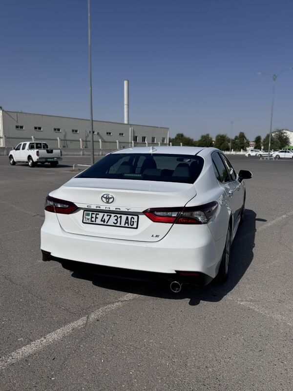 Toyota Camry 2021 - 335 000 TMT - 6 mkr - img 3