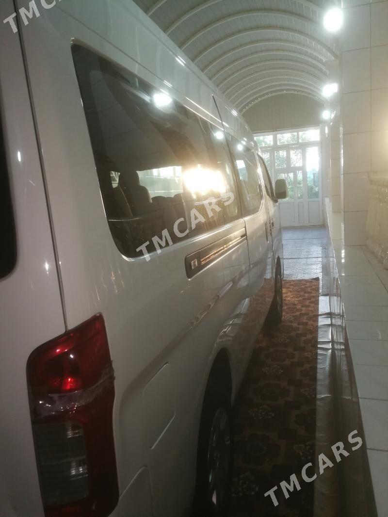 Nissan Urvan 2015 - 320 000 TMT - Mary - img 4