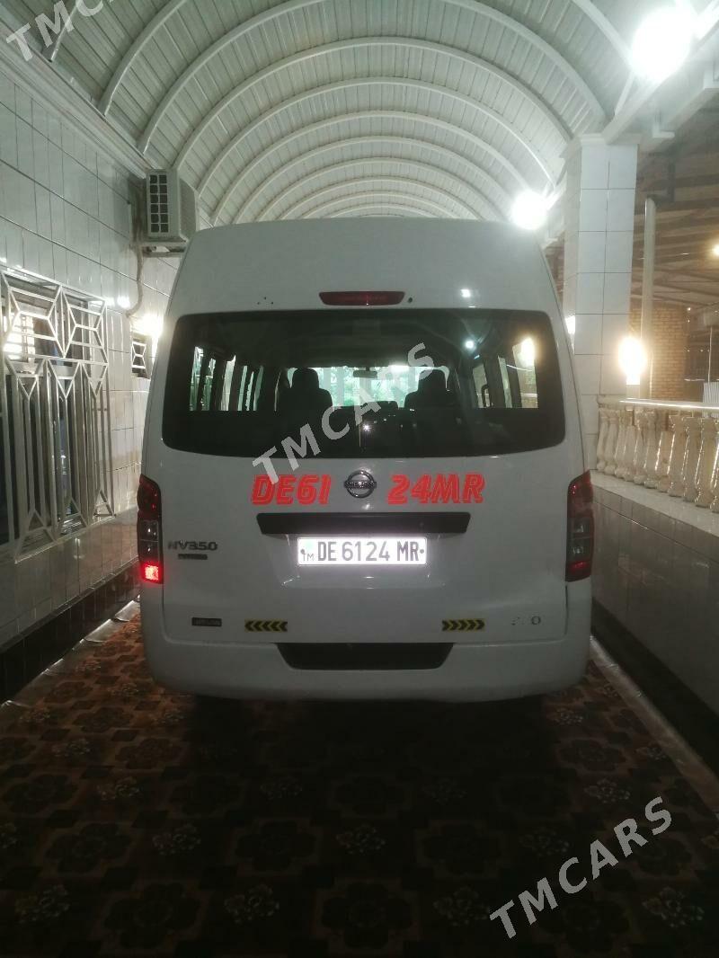 Nissan Urvan 2015 - 320 000 TMT - Mary - img 3