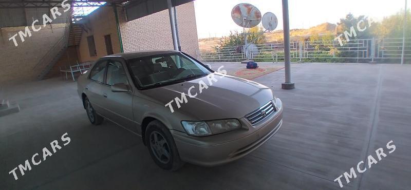 Toyota Camry 2001 - 137 000 TMT - Халач - img 2