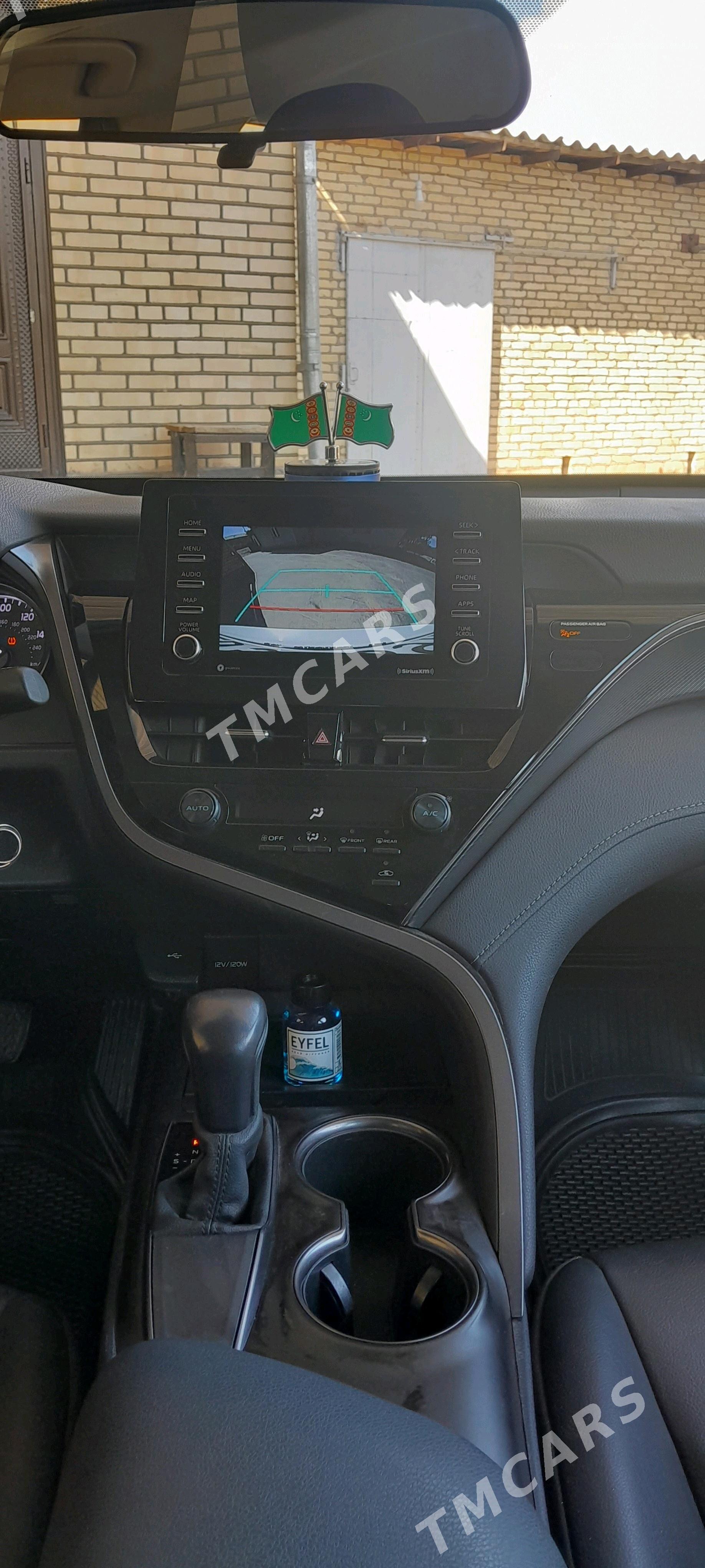 Toyota Camry 2021 - 320 000 TMT - Baýramaly - img 4