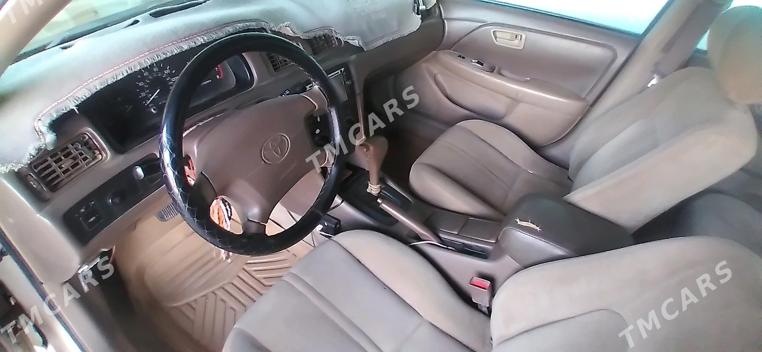 Toyota Camry 2001 - 137 000 TMT - Халач - img 5