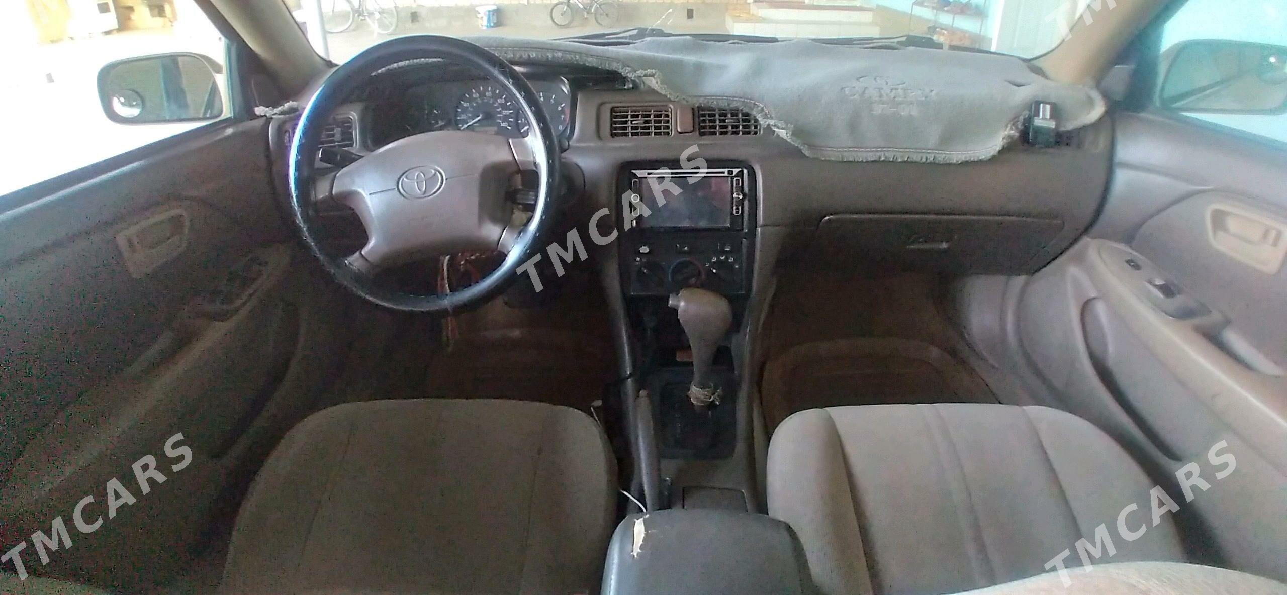 Toyota Camry 2001 - 137 000 TMT - Халач - img 6