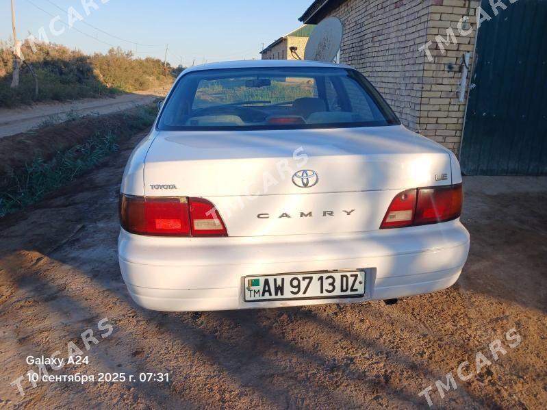 Toyota Camry 1995 - 70 000 TMT - Кёнеургенч - img 5