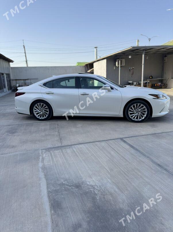 Lexus ES 350 2019 - 450 000 TMT - 16-njy tapgyr - img 3